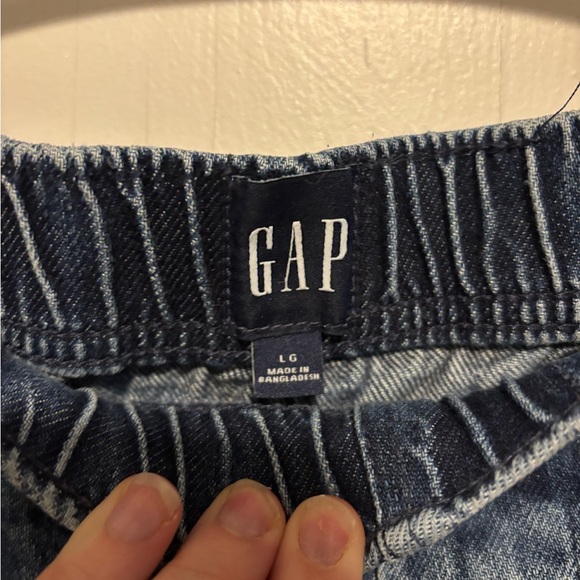 GAP Mid Rise Ultrasoft Easy Horseshoe Jeans Large | Relaxed Barrel Fit Denim - Picture 5 of 9